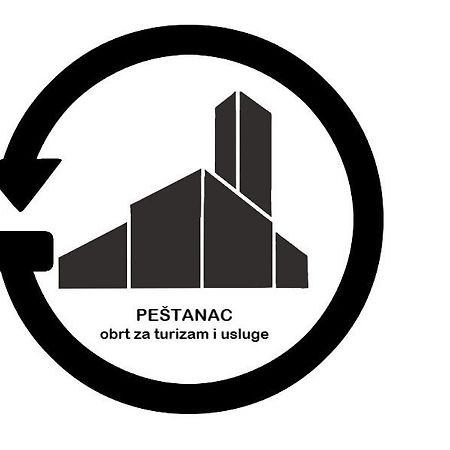 Factory - Self Check In Apartman Eszék Kültér fotó