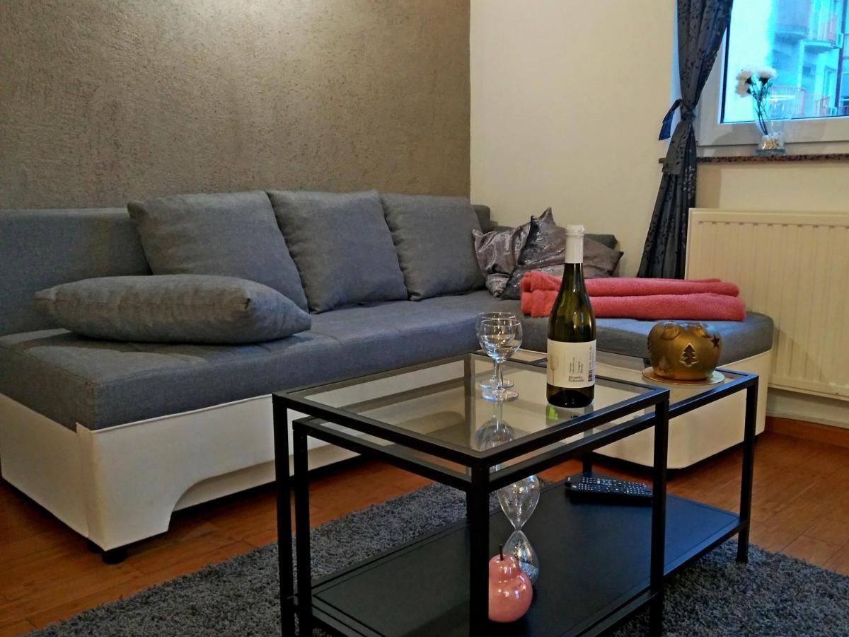 Factory - Self Check In Apartman Eszék Kültér fotó
